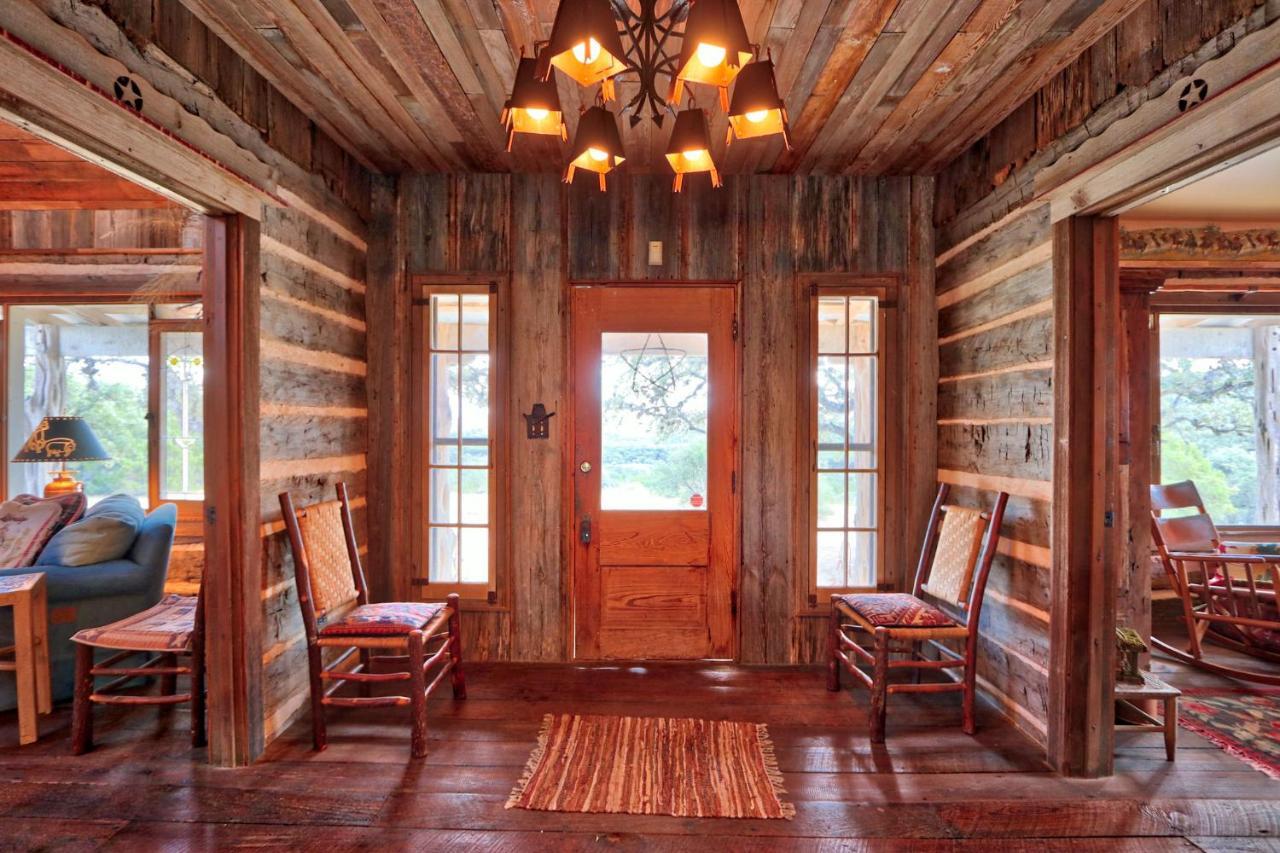 Log Cabin At Old Glory Ranch Villa Wimberley Kültér fotó