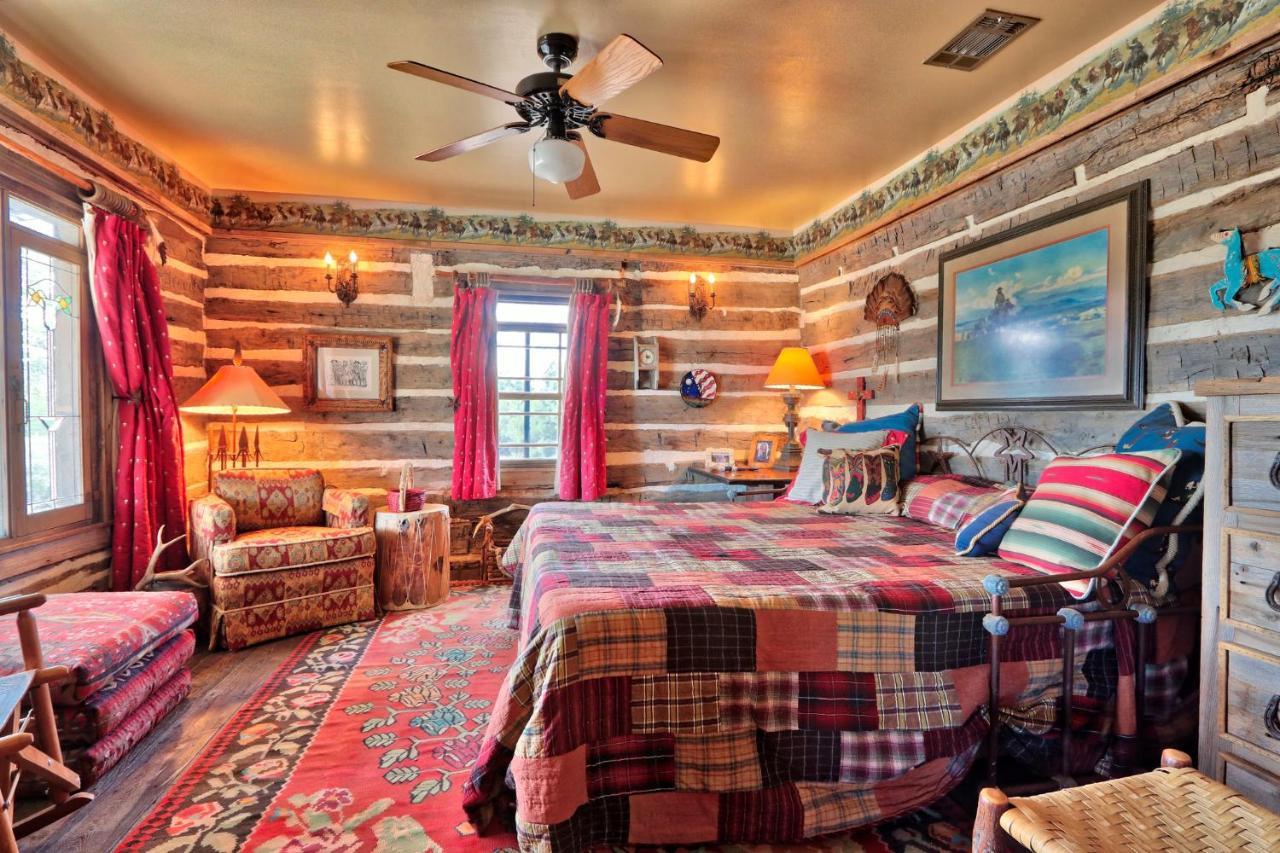 Log Cabin At Old Glory Ranch Villa Wimberley Kültér fotó